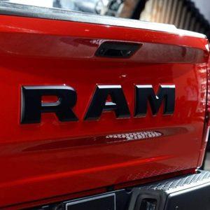Dodge RAM logo stor emblem till bilen. Svart, silver - Bild 3