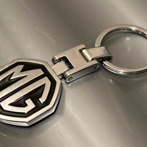 Alternative view of MG nyckelring bilmärke logo nyckelhänge